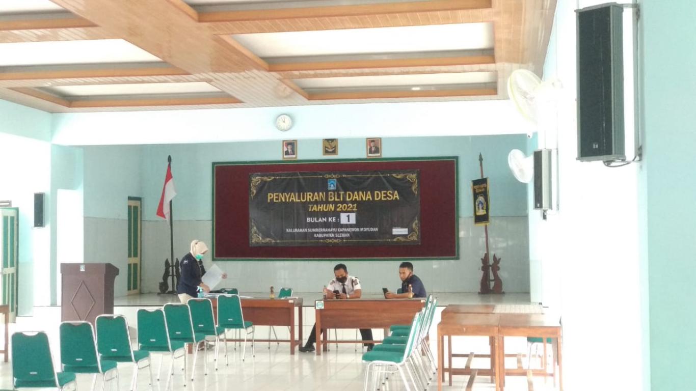 Penyaluran BLT DD Salur Pertama